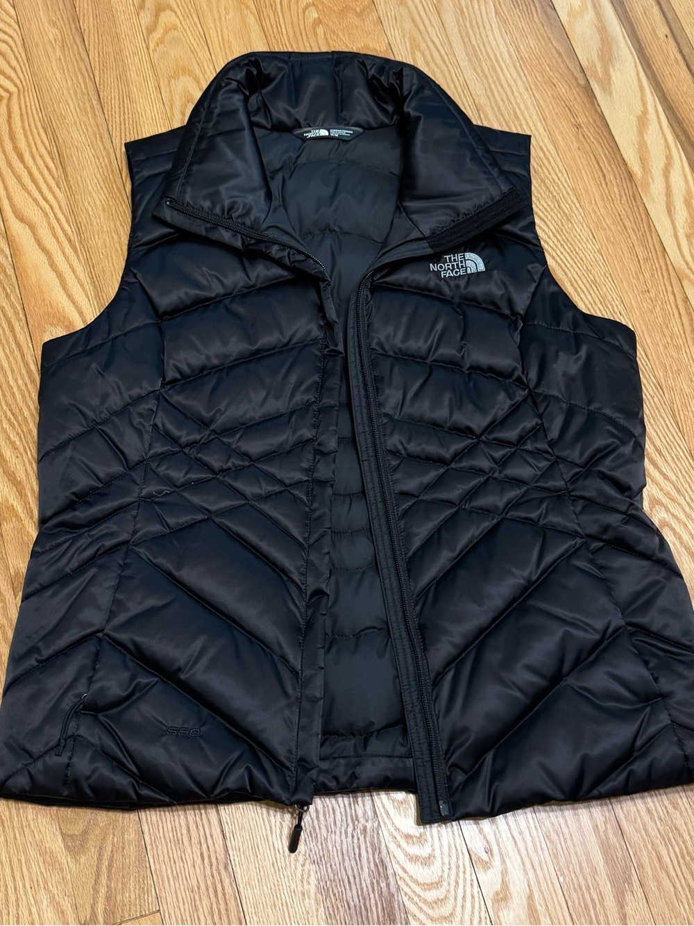 The North Face Women’s Black Puffer Jacket - Picture 1 of 2